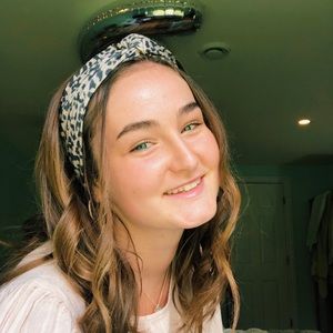 Meet your Posher, Lauryn